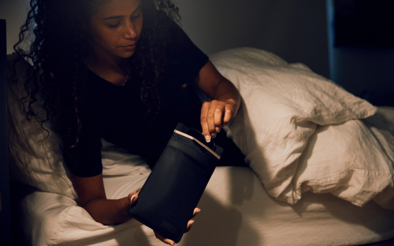 Tips to fall asleep without your phone - how your phone affects your sleep