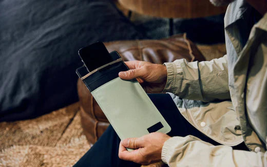 Thanksgiving dinner without devices