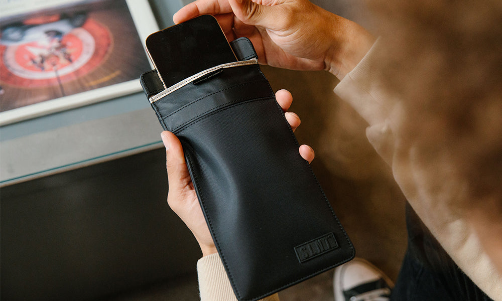 Smartphone in Faraday Phone Sleeve