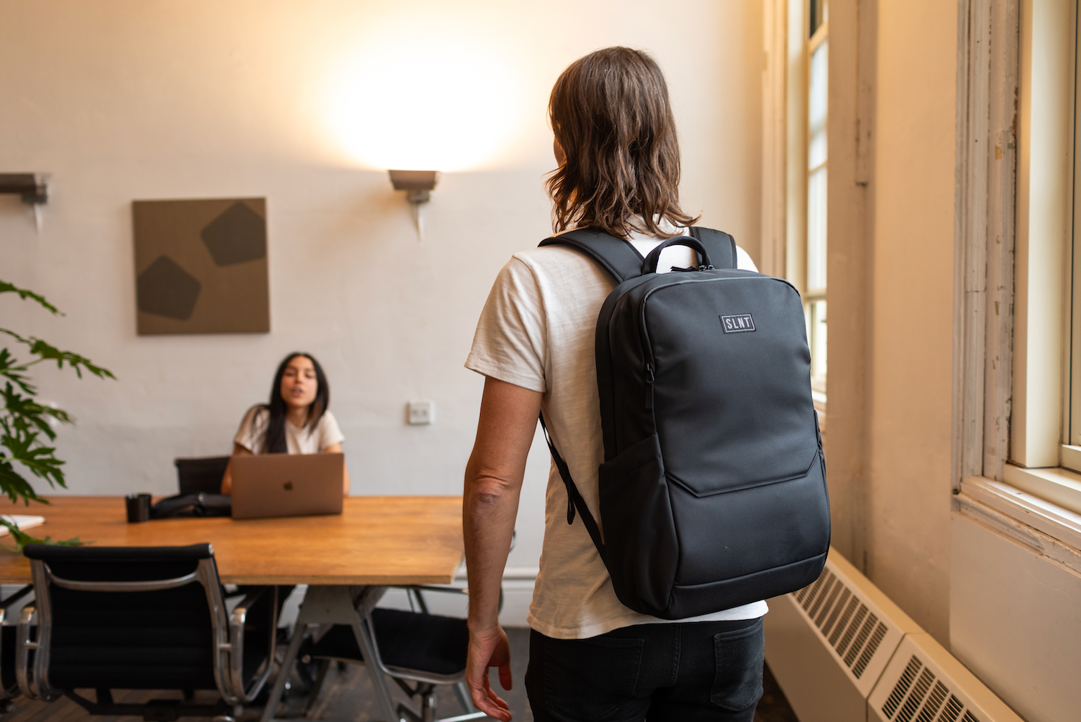 Corporate security playbook: using Faraday bags for secure meetings