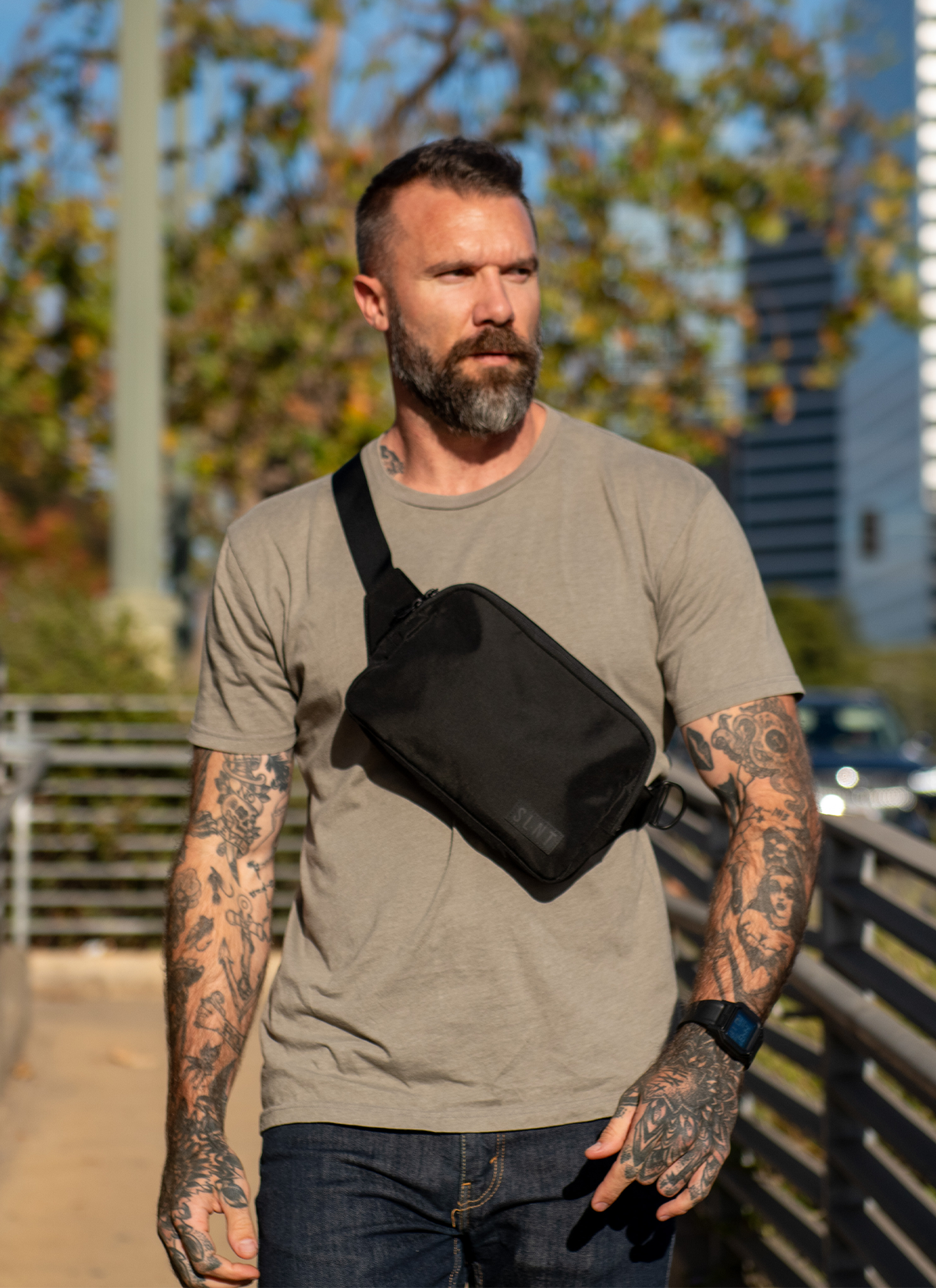 How to Choose a Concealed Carry Bag: Backpack or Sling?