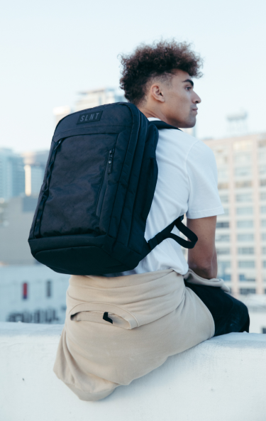 SLNT E3 Faraday Backpack Review (2 Weeks of Us) 