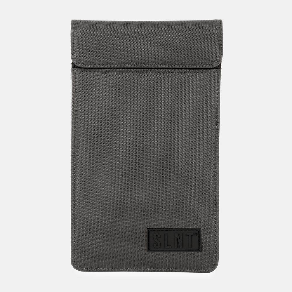 Silent Pocket SLNT Faraday Bag Smartphone Sleeve w Leather or Waterproof  Nylon, Signal Blocking Device Shielding for iPhone, Samsung Galaxy, Most  Phones, Privacy & Anti-Hacking (Grey Nylon, Medium)